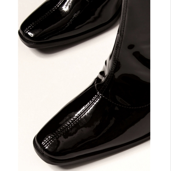 πππ¨π© πππ― 9π€Downtown Muse Patent Boot - BLACK PATENT - Picture 4 of 12